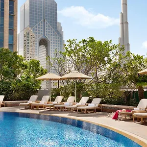 Shangri-la Hotel apartamentowy
