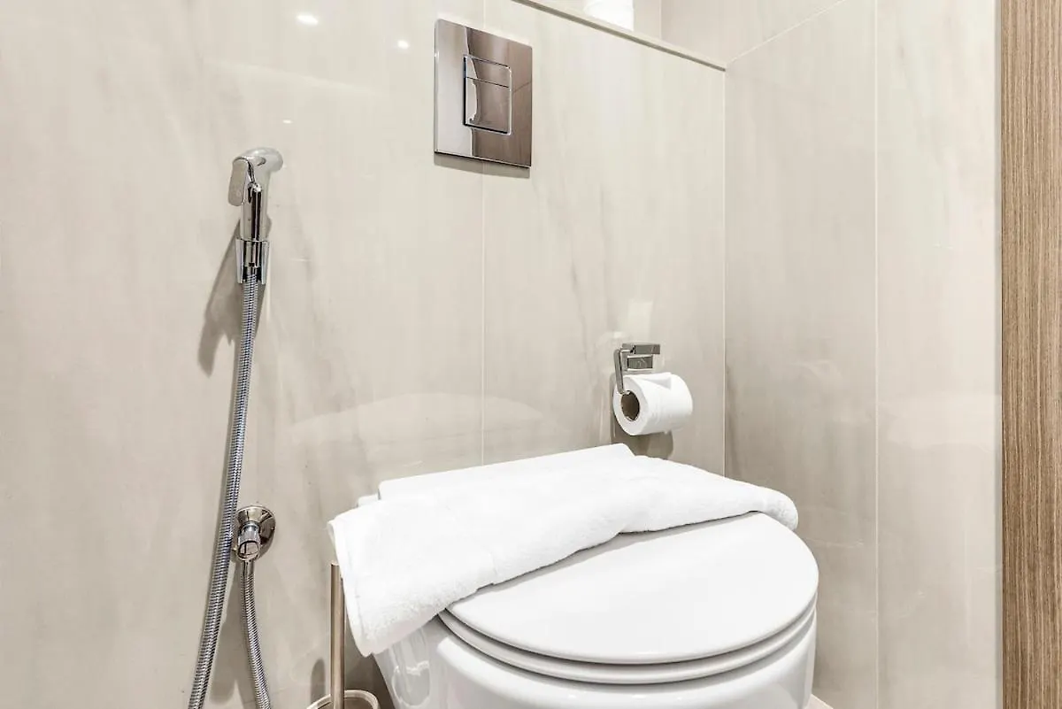 First Class 1Br Unobstructed Burj Views Dubai Apartment