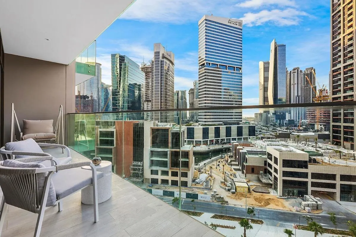 First Class 1Br Unobstructed Burj Views Dubai Apartment