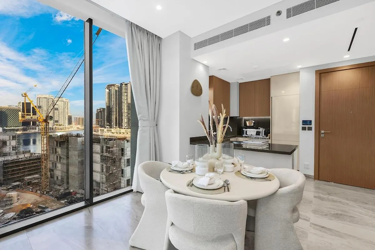 First Class 1Br Unobstructed Burj Views Dubai